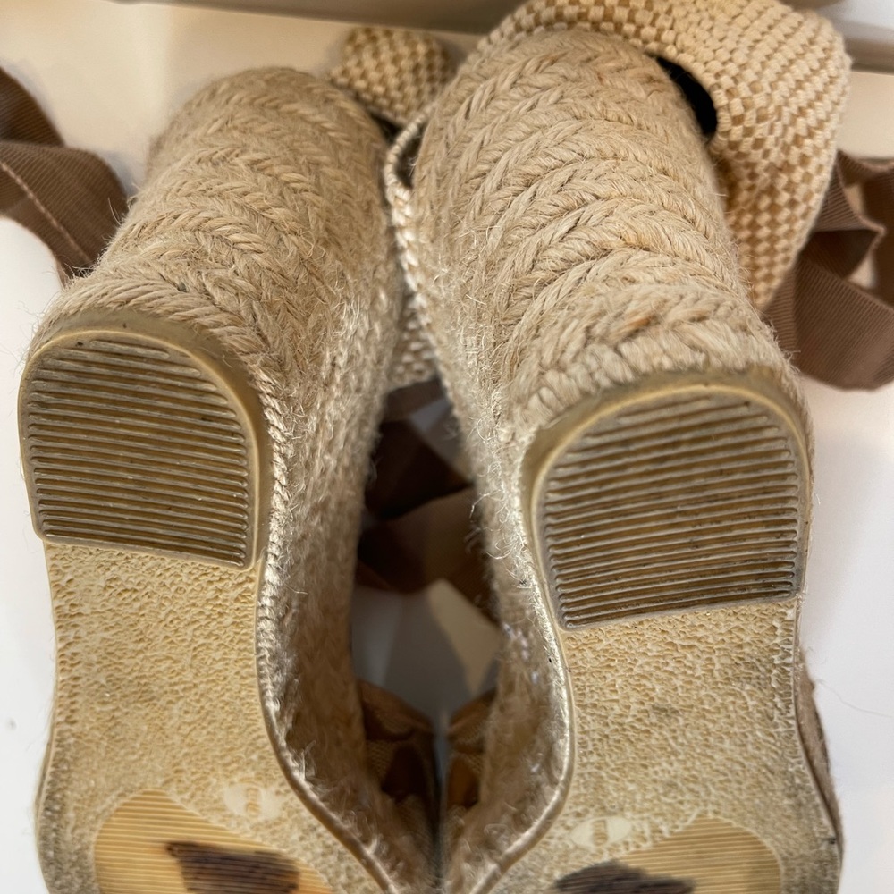Coach wedges in neutral color. Brown lace up Sandals Sz 9 - Picture 6 of 11